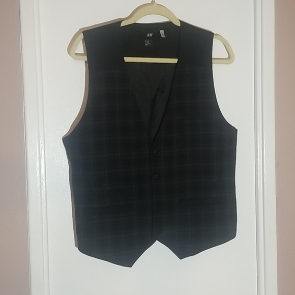 Blazer - Picture 2 of 2